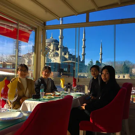 Charm 3* איסטמבול