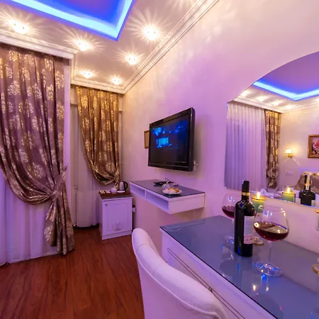 Ξενοδοχείο Charm 3*