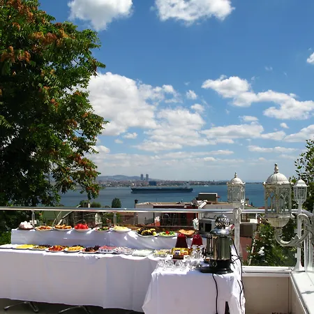 Charm Hotel 3*