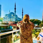Charm Κωνσταντινούπολη