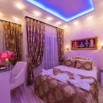 Charm 3*